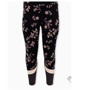 Torrid Black/Blush Pink Floral Leggings, Diamond Pattern on Bottom